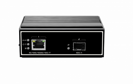 Купить Медиаконвертер GIGALINK GL-MC-UTP10G-SFP10G-TH-BOX-UPS многофункциональный неуправляемый 10G 1 порт 